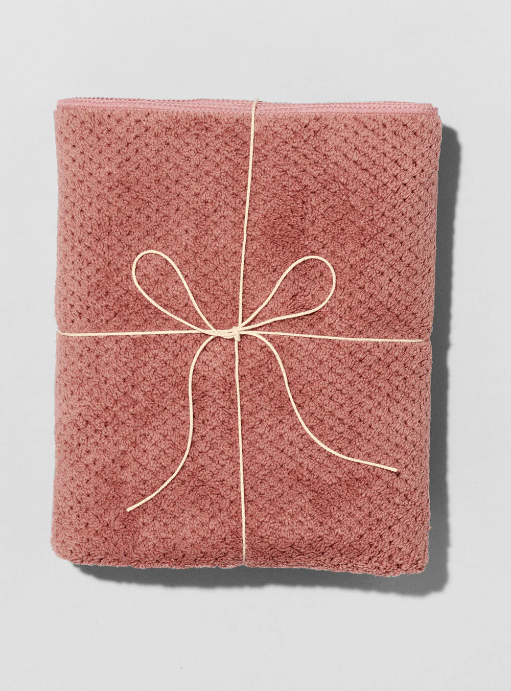 3-fromm-F4749-softees-plush-microfiber-salon-towels-terracotta-bundle_1000x1500